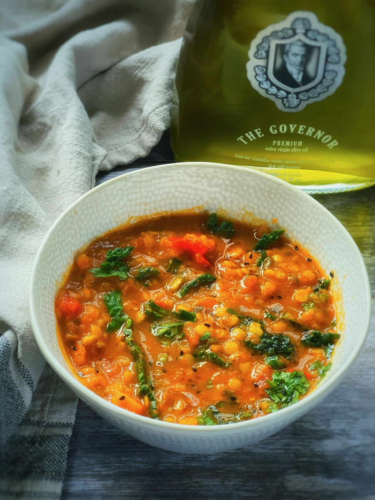 Red pepper and lentil soup